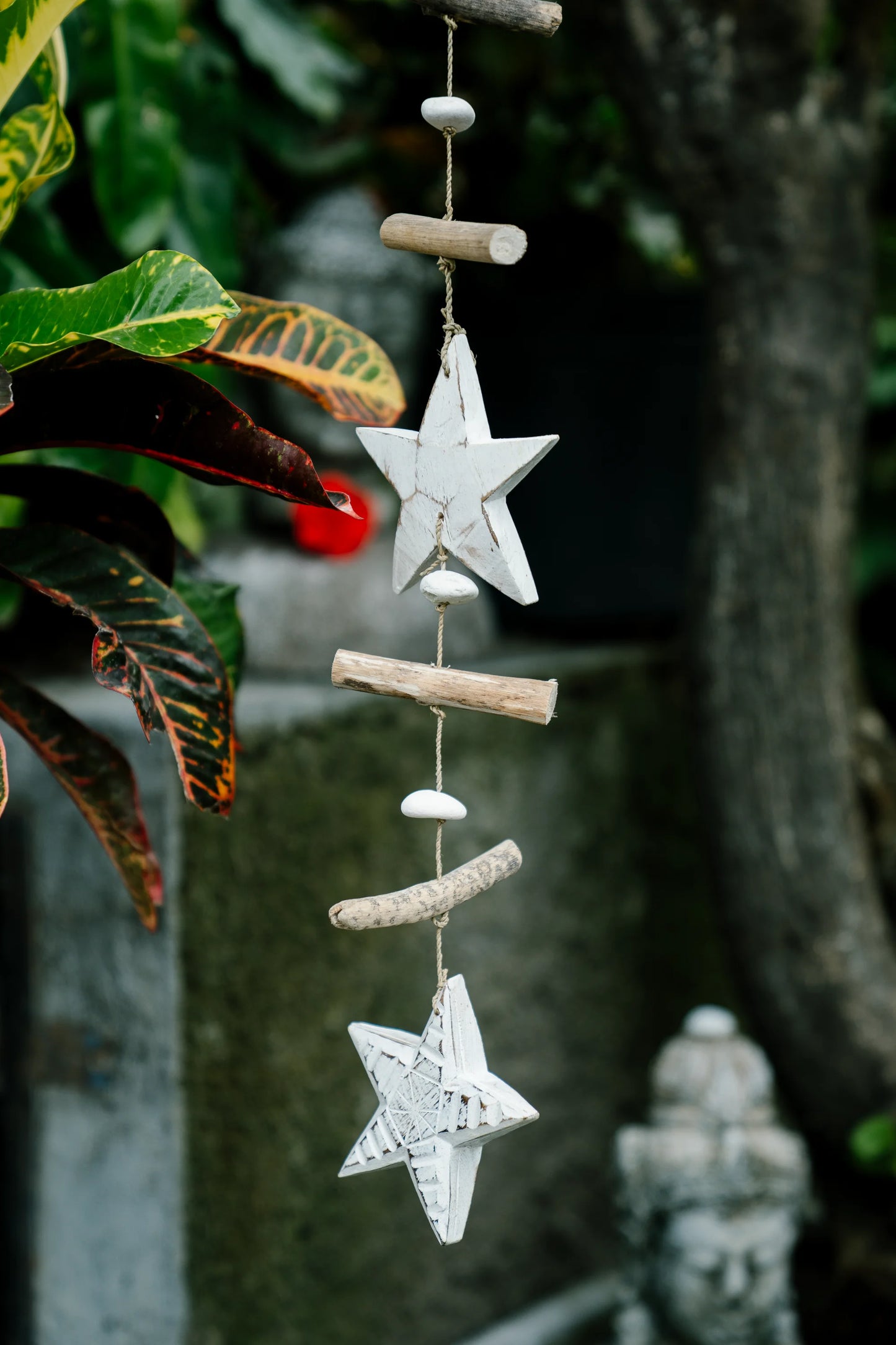 Nature's Serenity Hanging Stars Décor Antique White