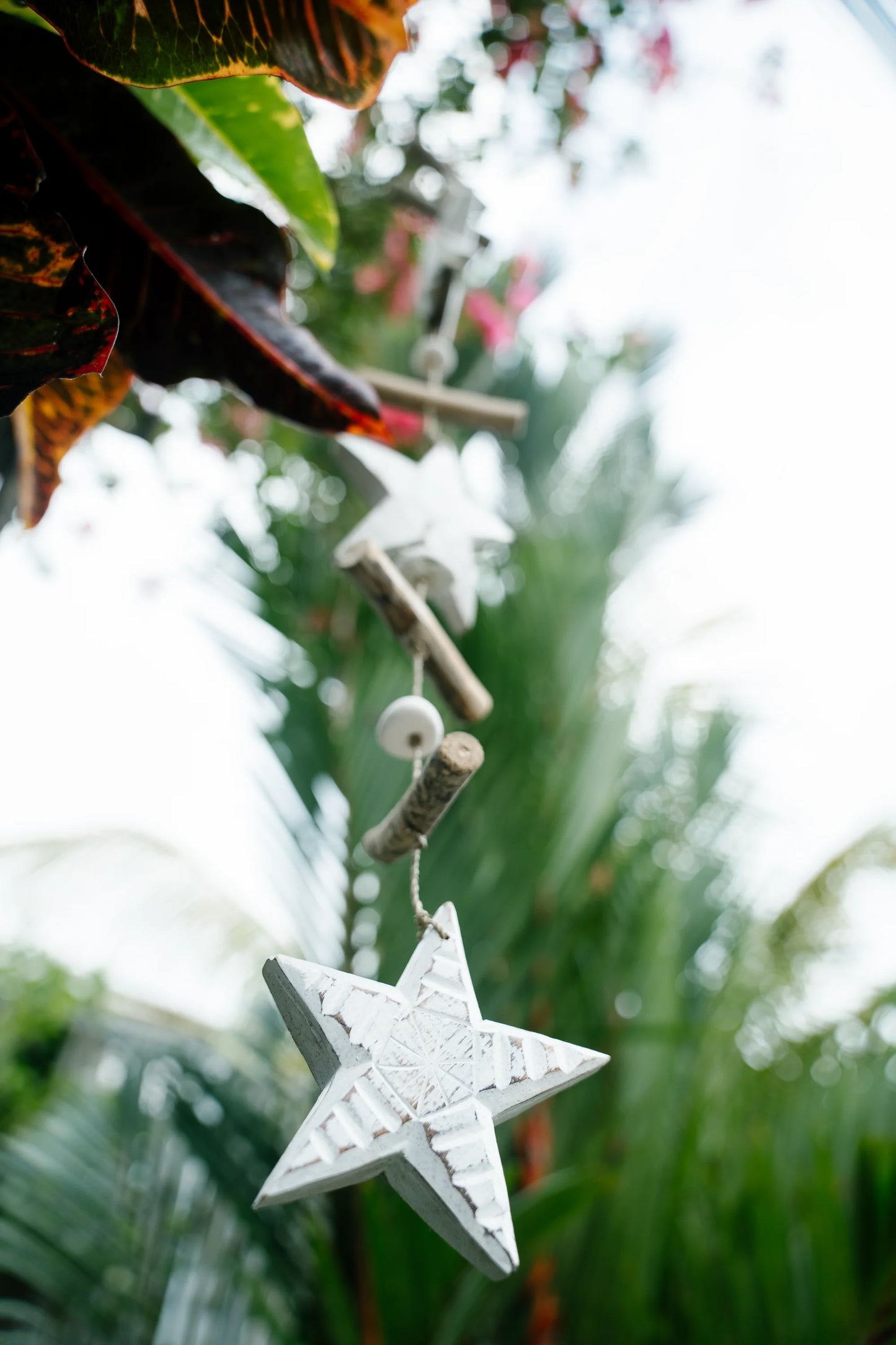Nature's Serenity Hanging Stars Décor Antique White