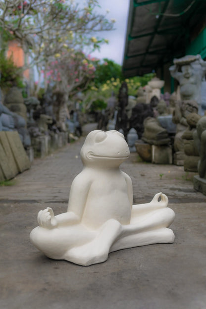 Meditating Frog Large