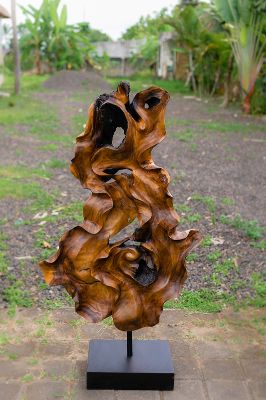 Natural Wooden Sculpture to decorate your indoor living room